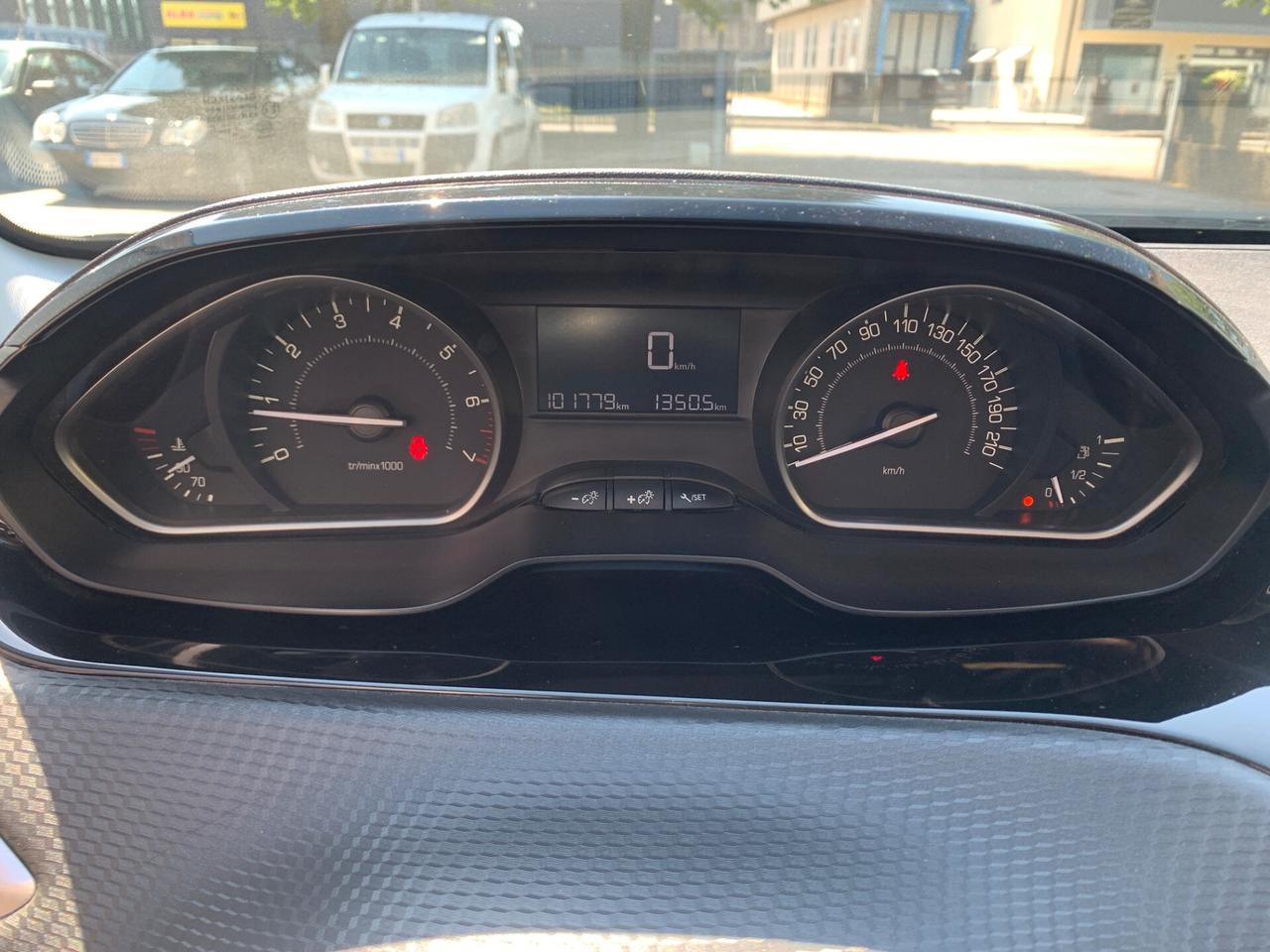 Peugeot 2008 PureTech 82 Active