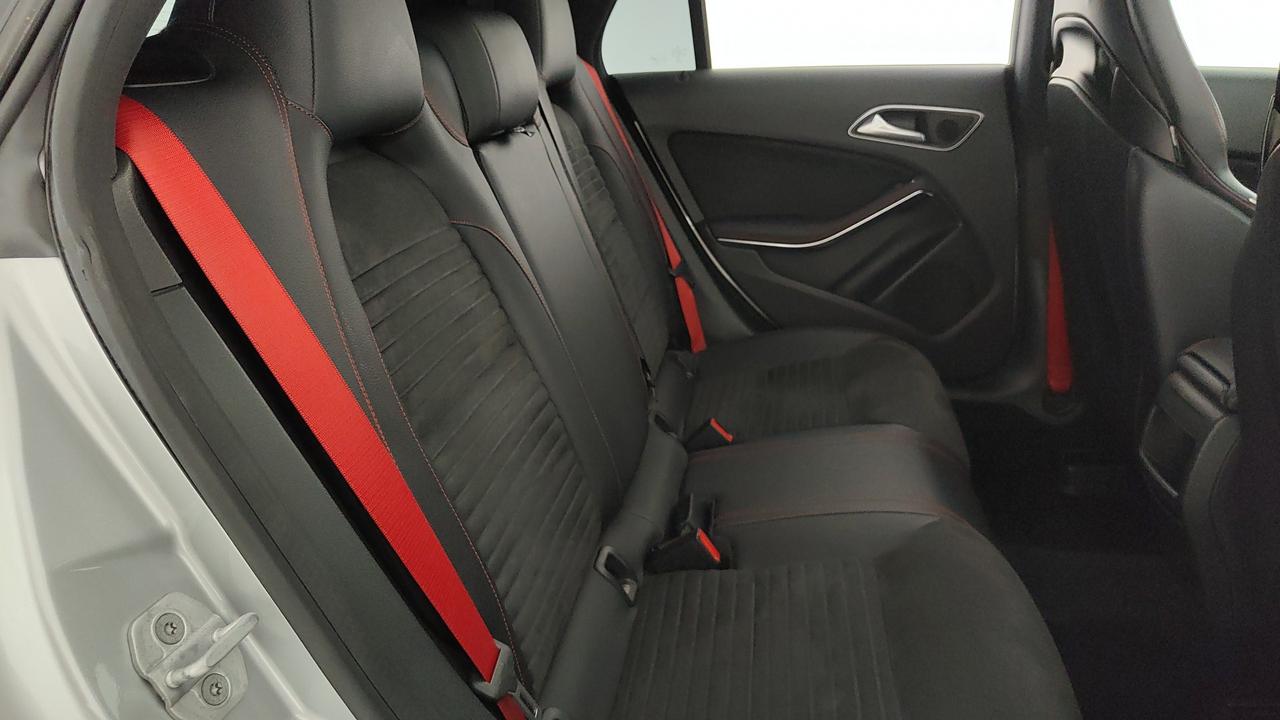Mercedes-Benz CLA Shooting Brake AMG 45 4matic 360cv auto