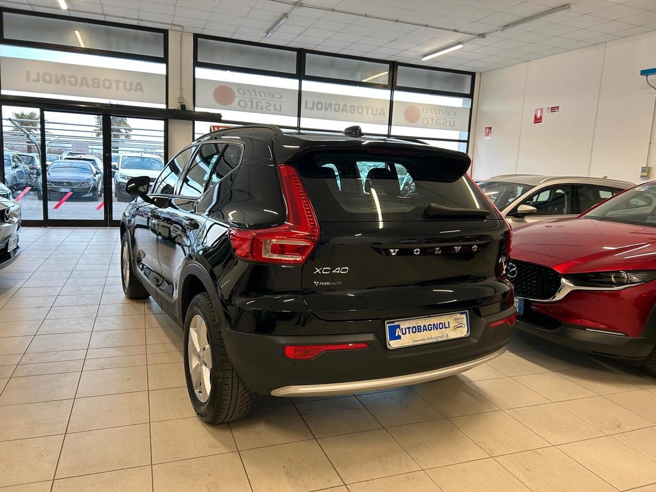 Volvo XC40 ESSENTIAL B3 automatico MHEV