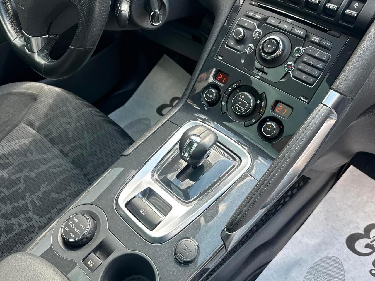 Peugeot 3008 HYbrid4 Garanzia