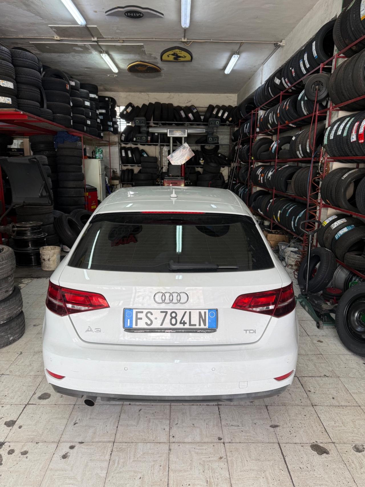 Audi A3 1.6 TDI 116 CV S tronic LED 17 AUTOMATICA