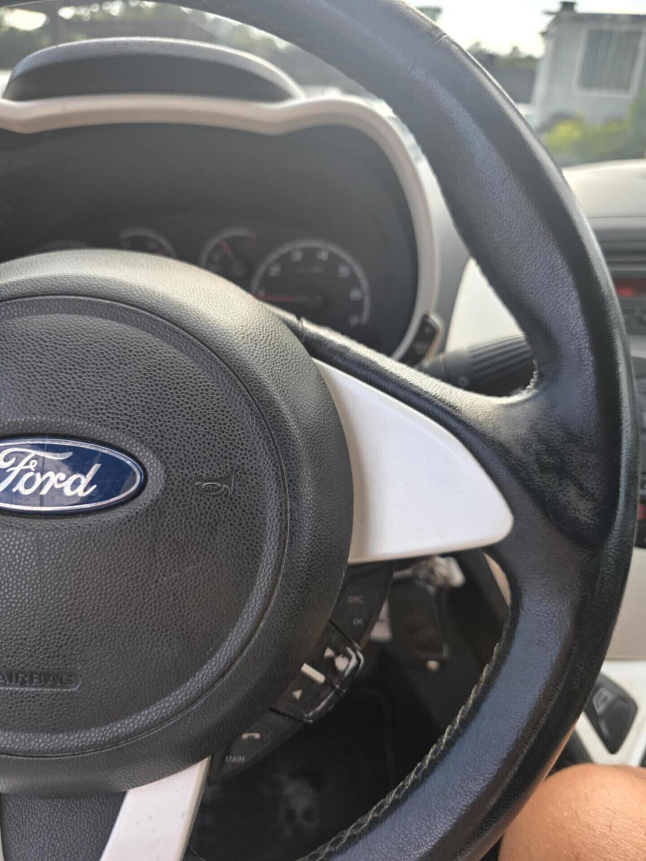 Ford Ka Ka+ 1.2 8V 69CV Titanium