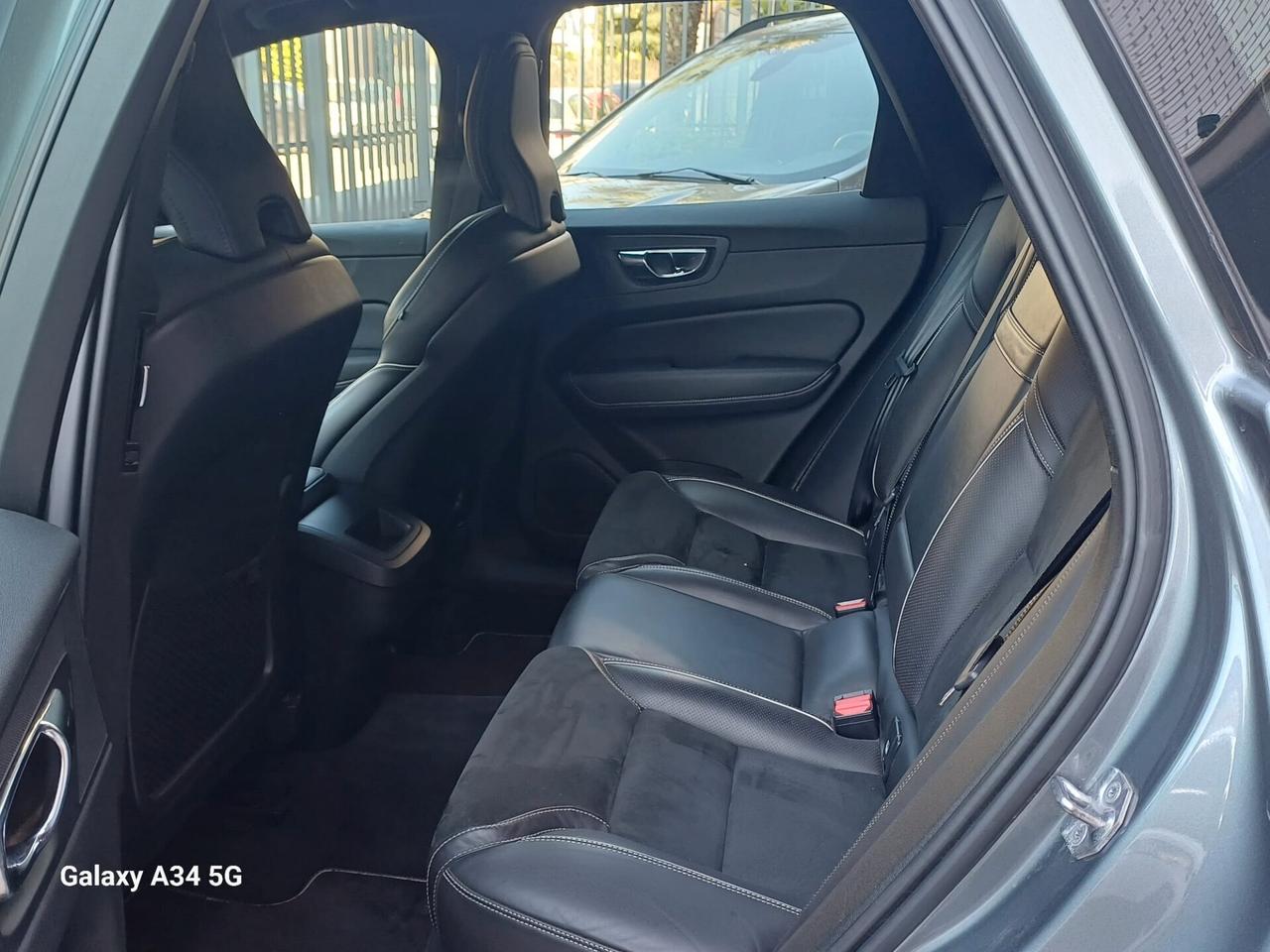 Volvo XC 60 XC60 D4 AWD Geartronic R-design