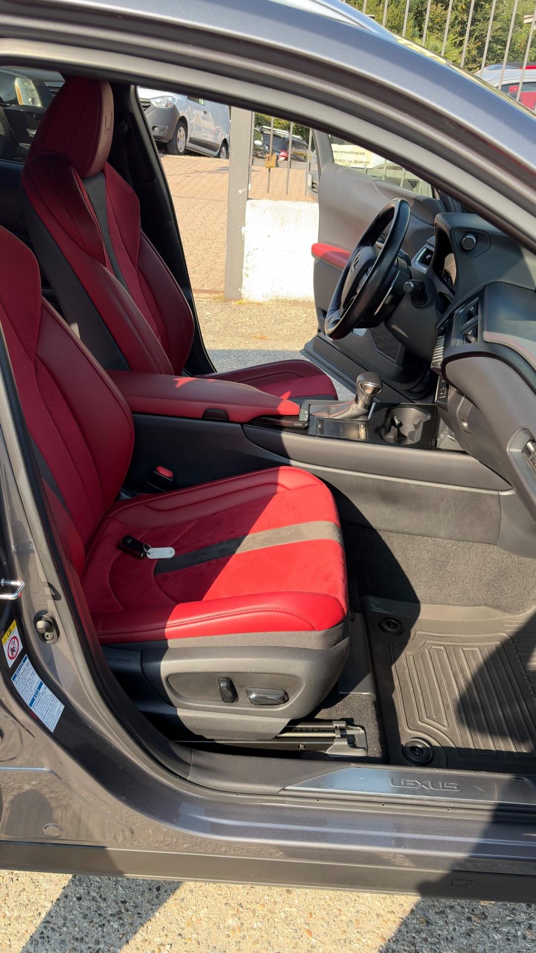 Lexus UX 250h ***** F-SPORT ****** 4WD ******* 4X4 *******