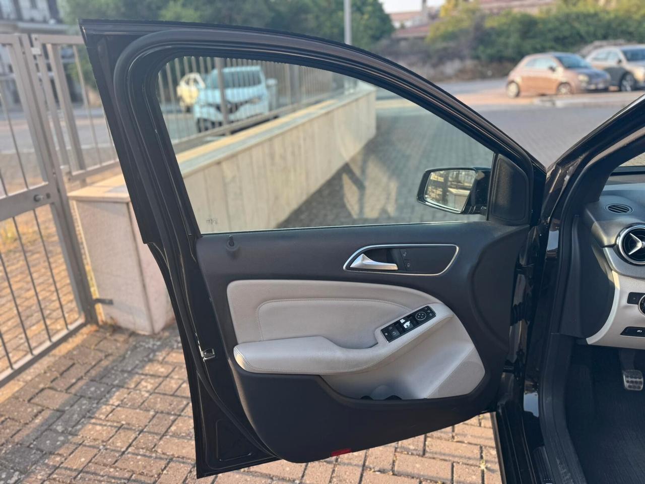 Mercedes-benz B 180 CDI EXECUTIVE