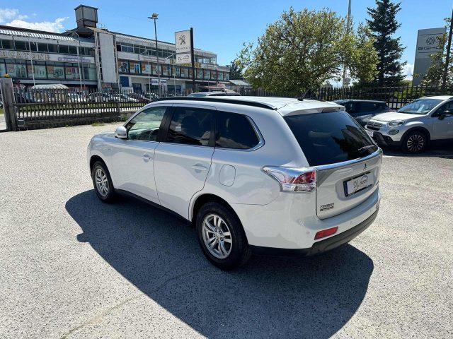 MITSUBISHI Outlander 2.2 DI-D 2WD Intense sconto rottamazzione