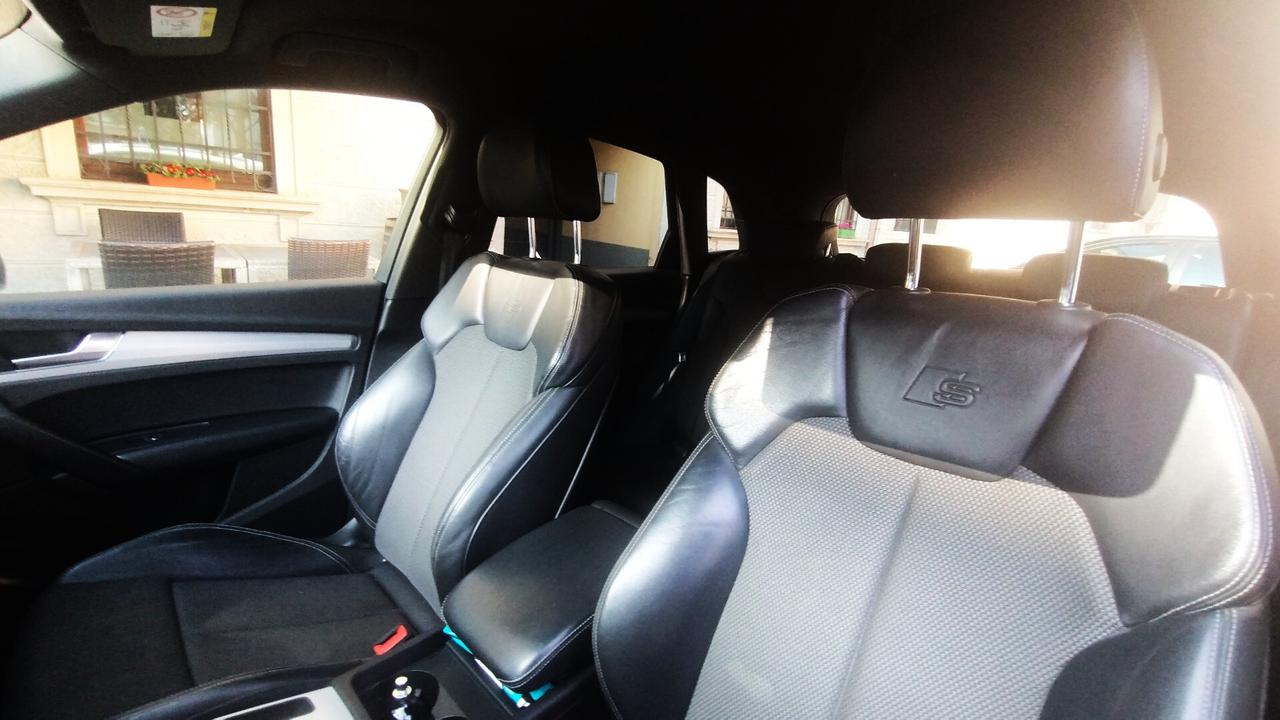 Audi Q5 35 TDI quattro S tronic line plus