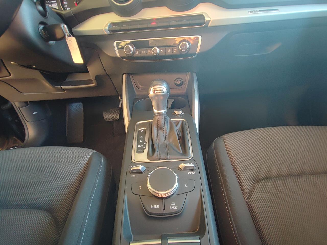 Audi Q2 30 TDI Business Design