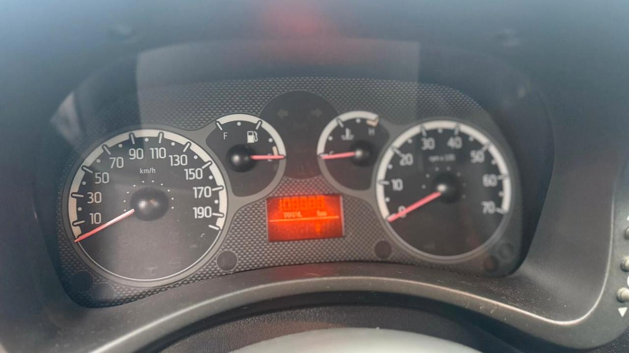 Fiat Panda 1.2 BENZINA 2010 NEOP.