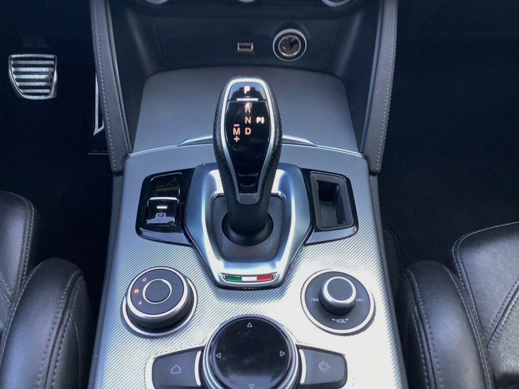 Alfa Romeo Stelvio 2.2 Turbo Veloce Q4 AT8