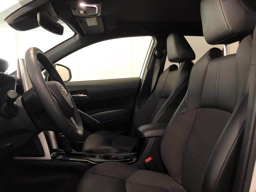 Toyota Corolla Cross 2.0 VVT-iE Hybrid Lounge Light AWD-i E-CVT