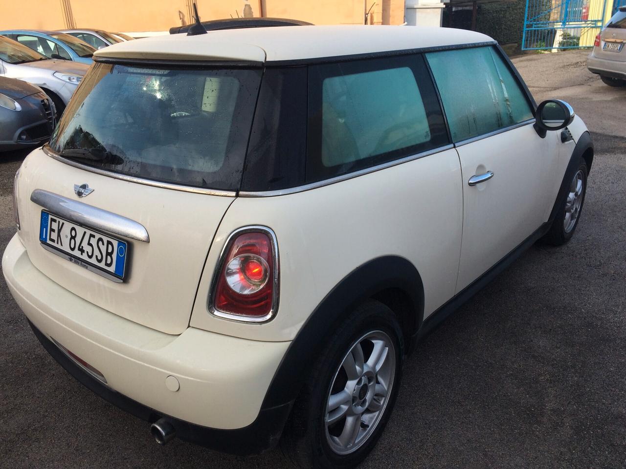 2011 Mini 1.6 16V One (55kW) per neopatentati tagliandata !!!