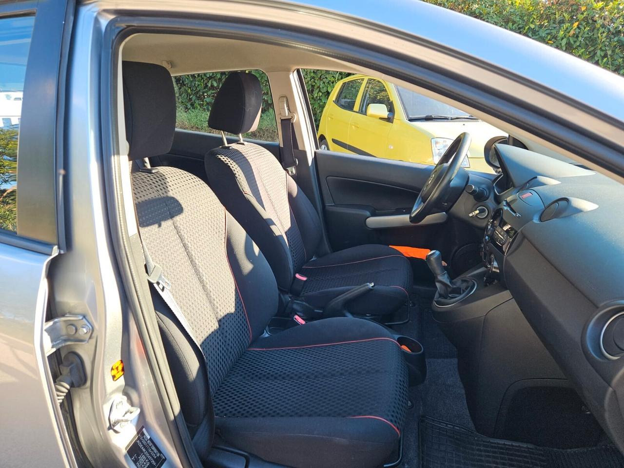 Mazda 2 Mazda2 1.3 16V 75CV 5p. Trendy