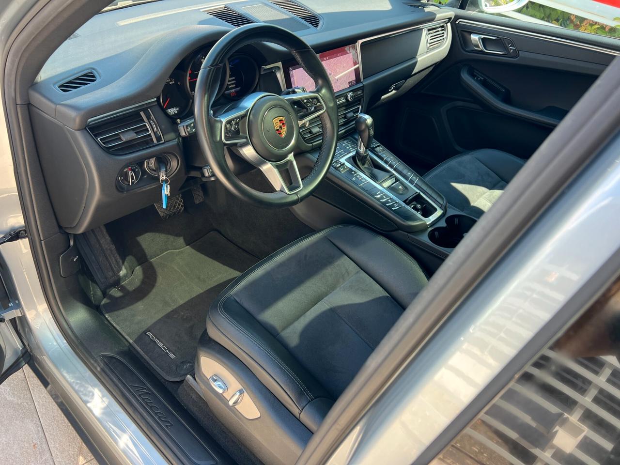 Porsche Macan 2.0 245cv Tetto PASM 111 Controlli Porsche Service Porsche