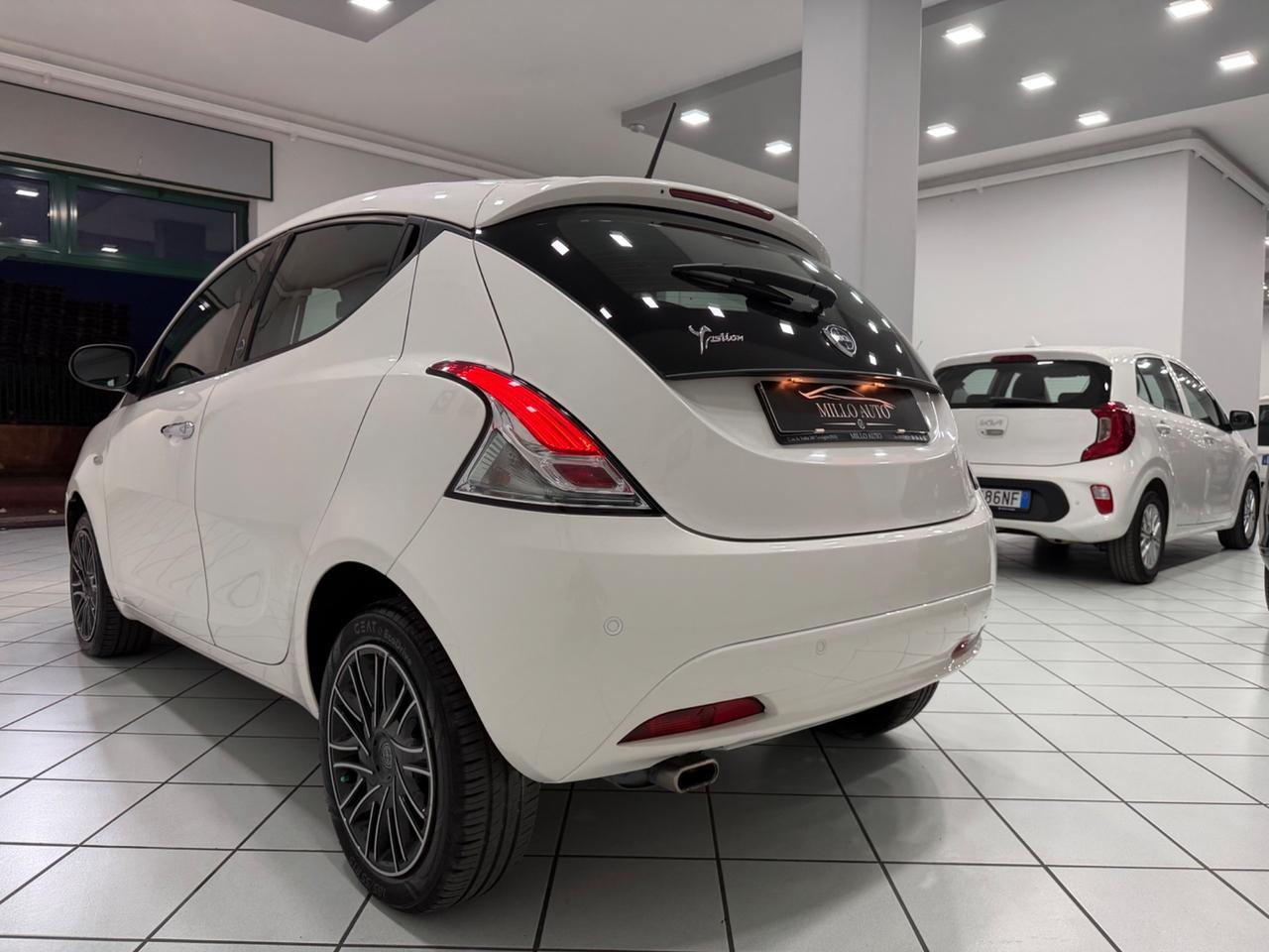 Lancia Ypsilon 1.2 69 CV 5 porte GPL Ecochic Gold