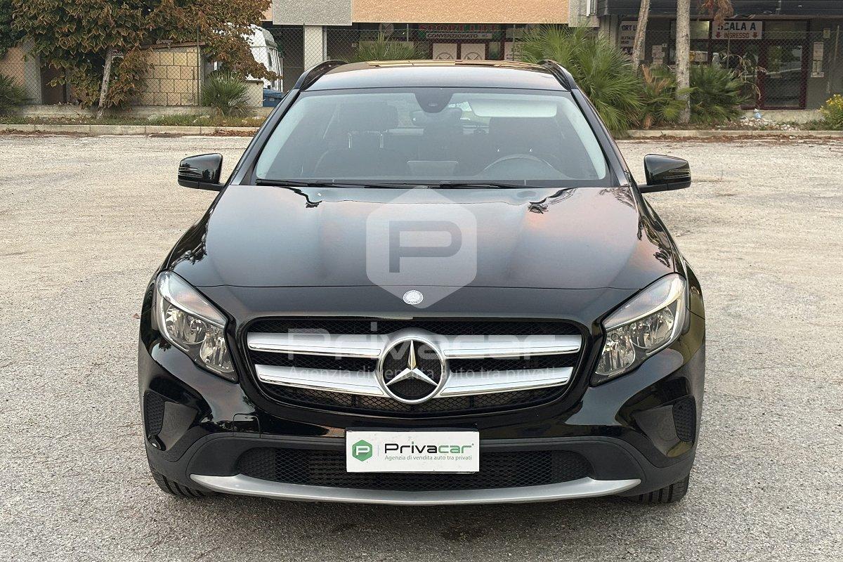 MERCEDES GLA 180 d Business