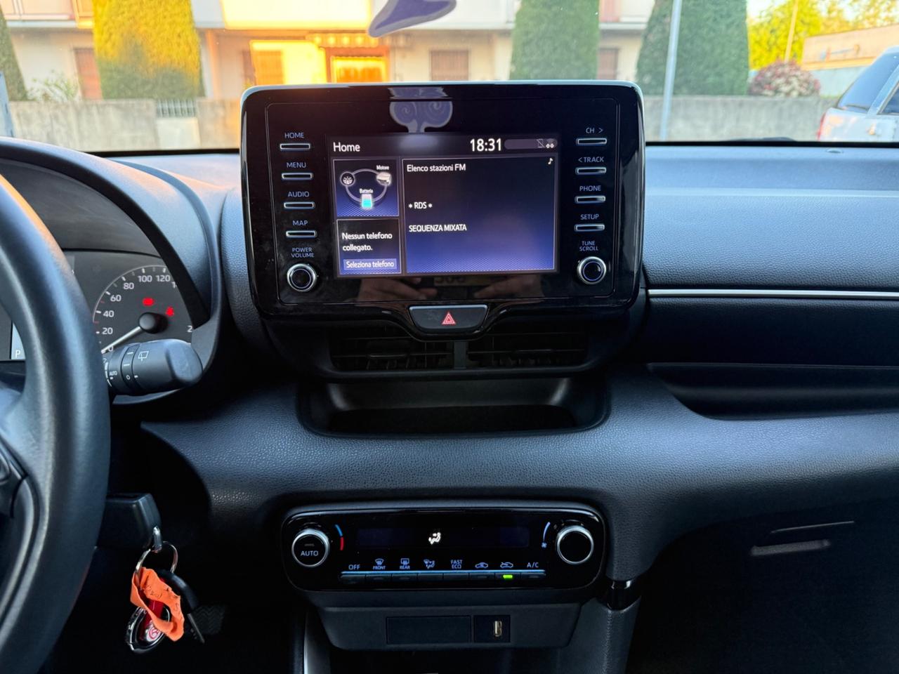 Toyota Yaris 1.5 Hybrid 5P. EURO 6D 2022 NEOPATENTATI