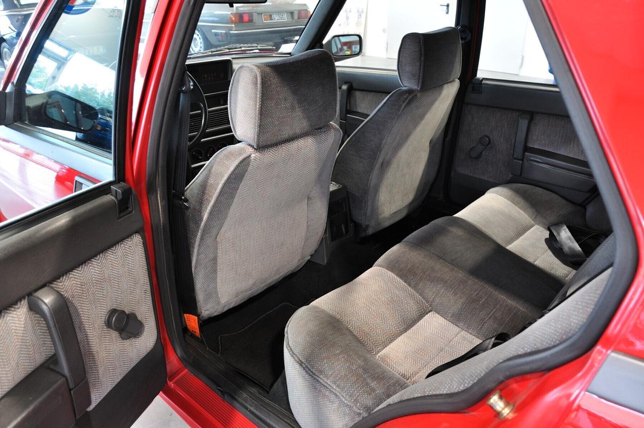 Alfa Romeo 75 2.0i Twin Spark Prima serie Rosso CRS