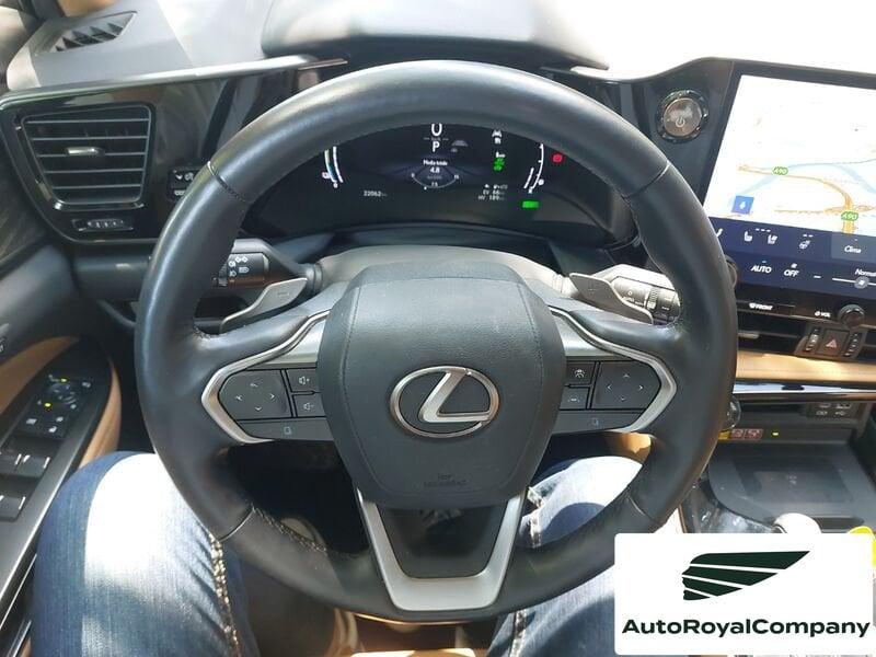 Lexus NX Plug-in Luxury 4WD MY22