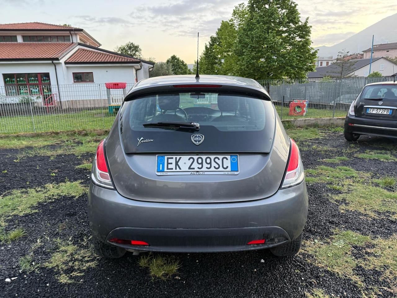 Lancia Ypsilon 1.2 69 CV 5 porte S&S Platinum