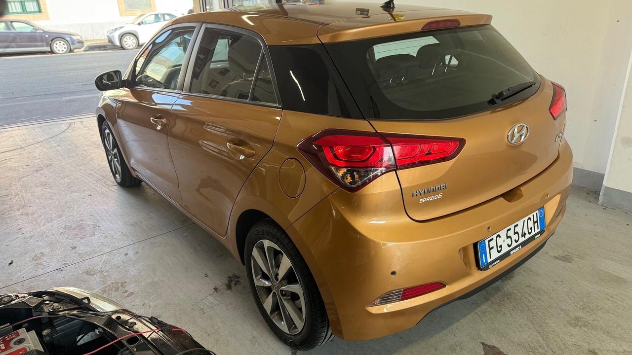 Hyundai i20 1.1 CRDi 12V 5 porte Comfort