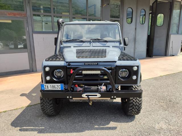 LAND ROVER Defender 3.9 182 CV DEVOURER OF LAND