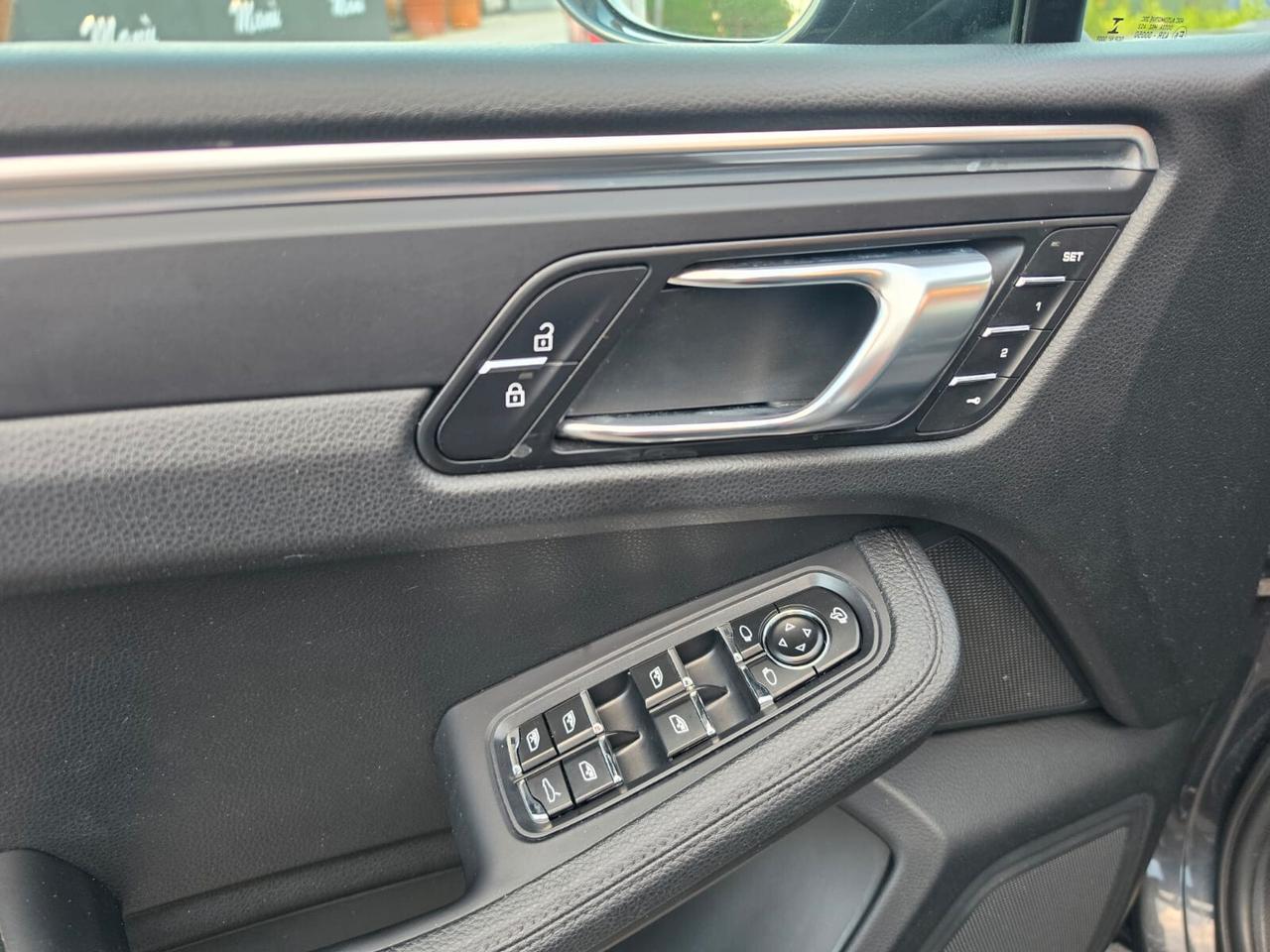 Porsche Macan FULL TETTO PASM
