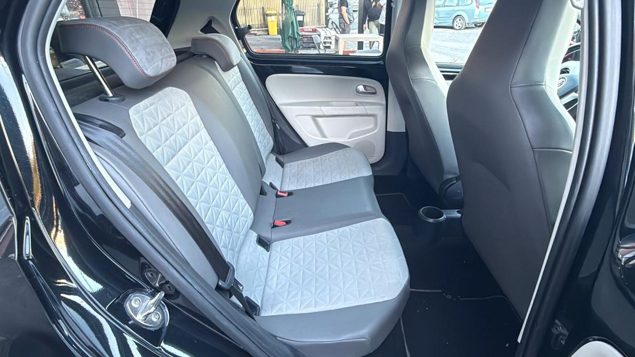 Volkswagen up! 1.0 5p. beats BlueMotion Technology