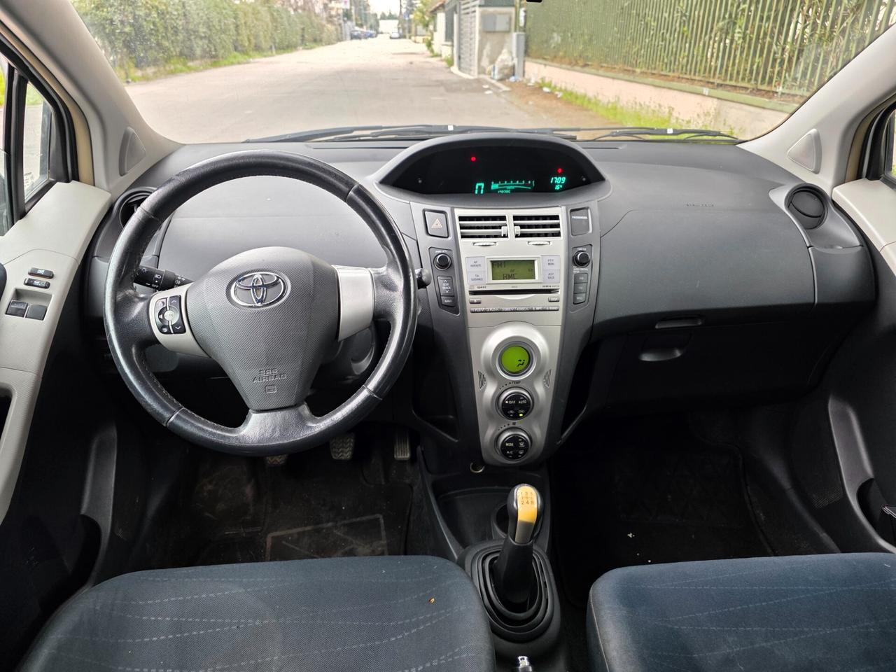 Toyota Yaris 1.4 D-4D 5 porte Sol