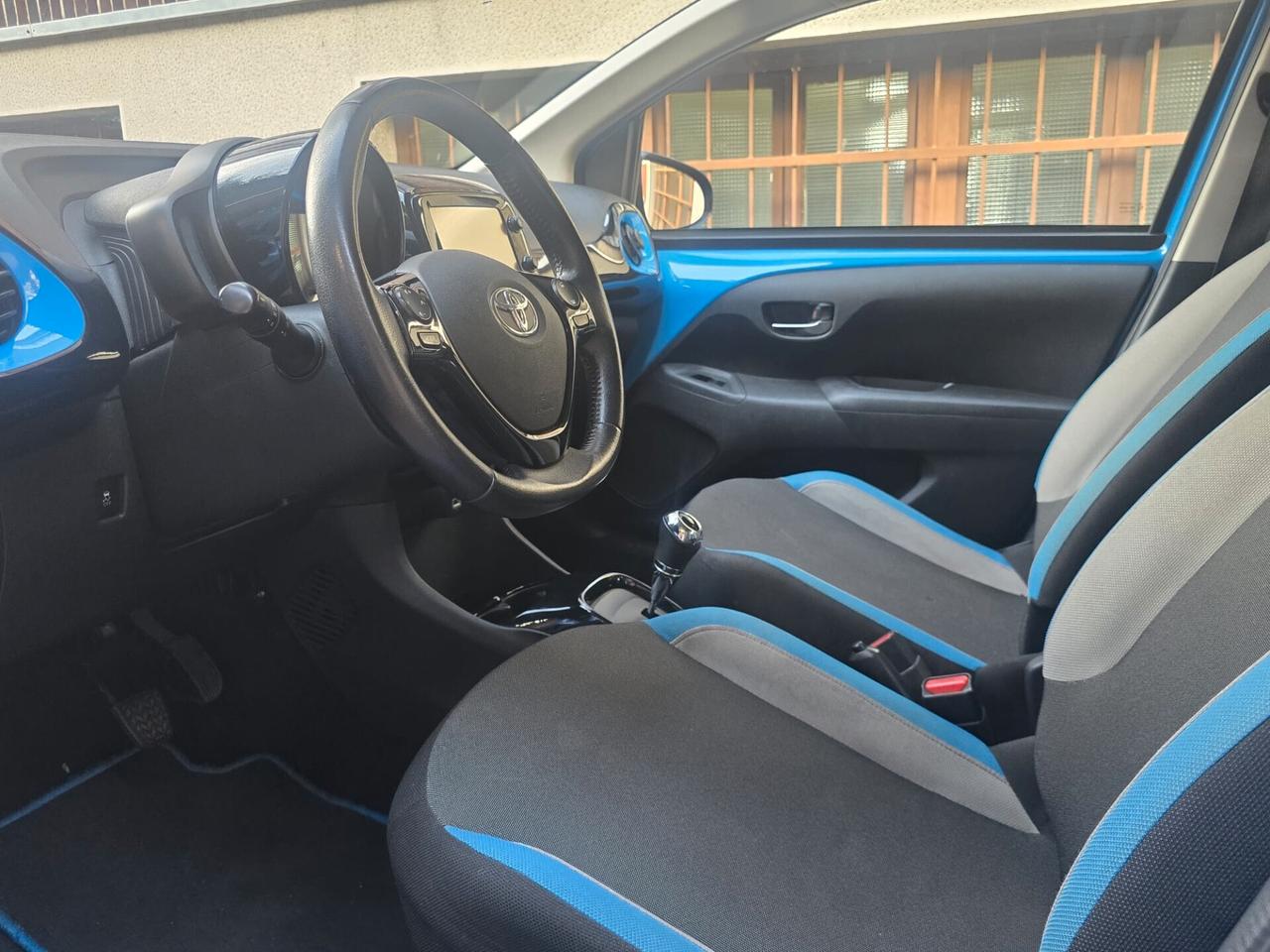 Toyota Aygo 1.0 VVT-i 69 CV 3 porte x-play MMT - FRIZIONE NUOVA...!!!!!