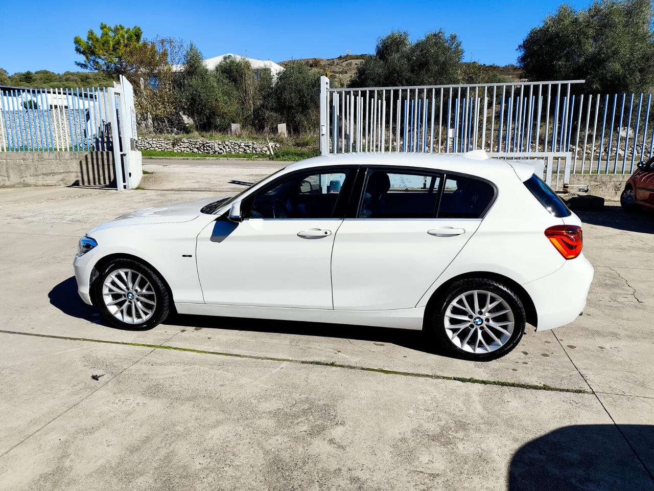 Bmw 118 118d 5p. Urban