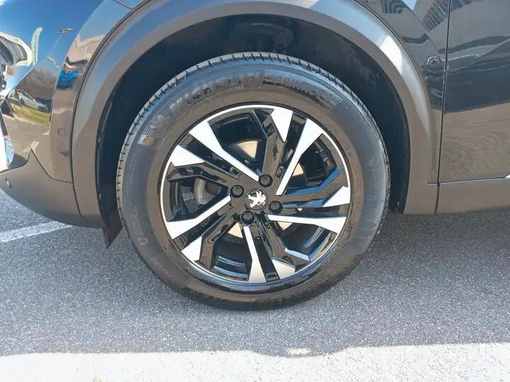 Peugeot 2008 PureTech 155 S&S EAT8 GT