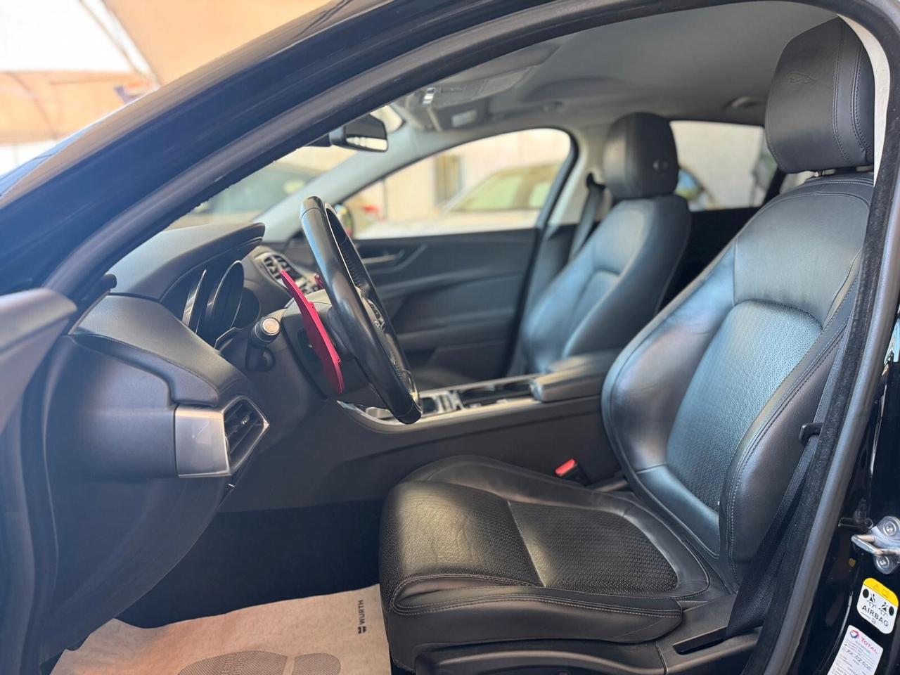 Jaguar XE 2.0 D Turbo 180CV aut. Portfolio