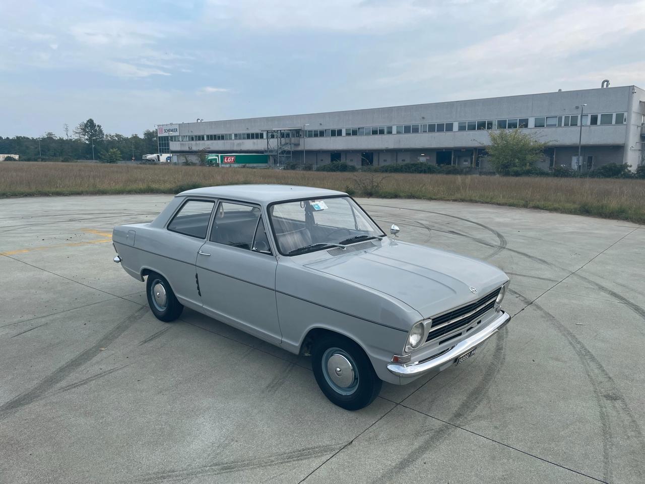 OPEL KADETT SE 2 PORTE (Macchina d'epoca)