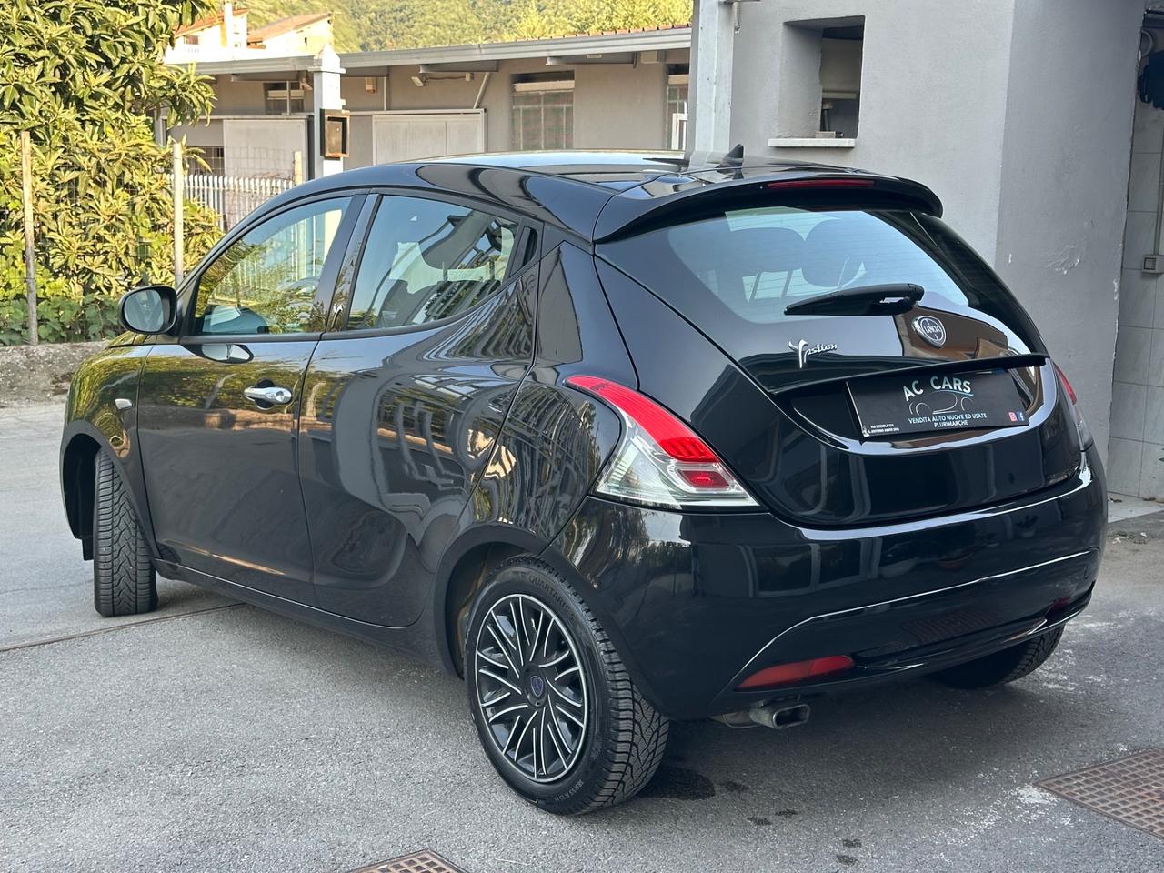 Lancia Ypsilon 1.2 69 CV 5 porte GPL Ecochic Platinum