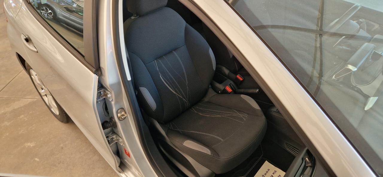 Peugeot 208 1.4 eHDi 68cv Automatica