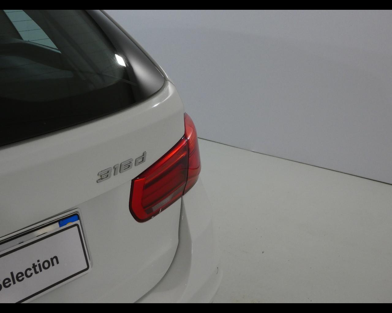 BMW Serie 3 (F30/31) - 316d Touring Business Advantage aut.