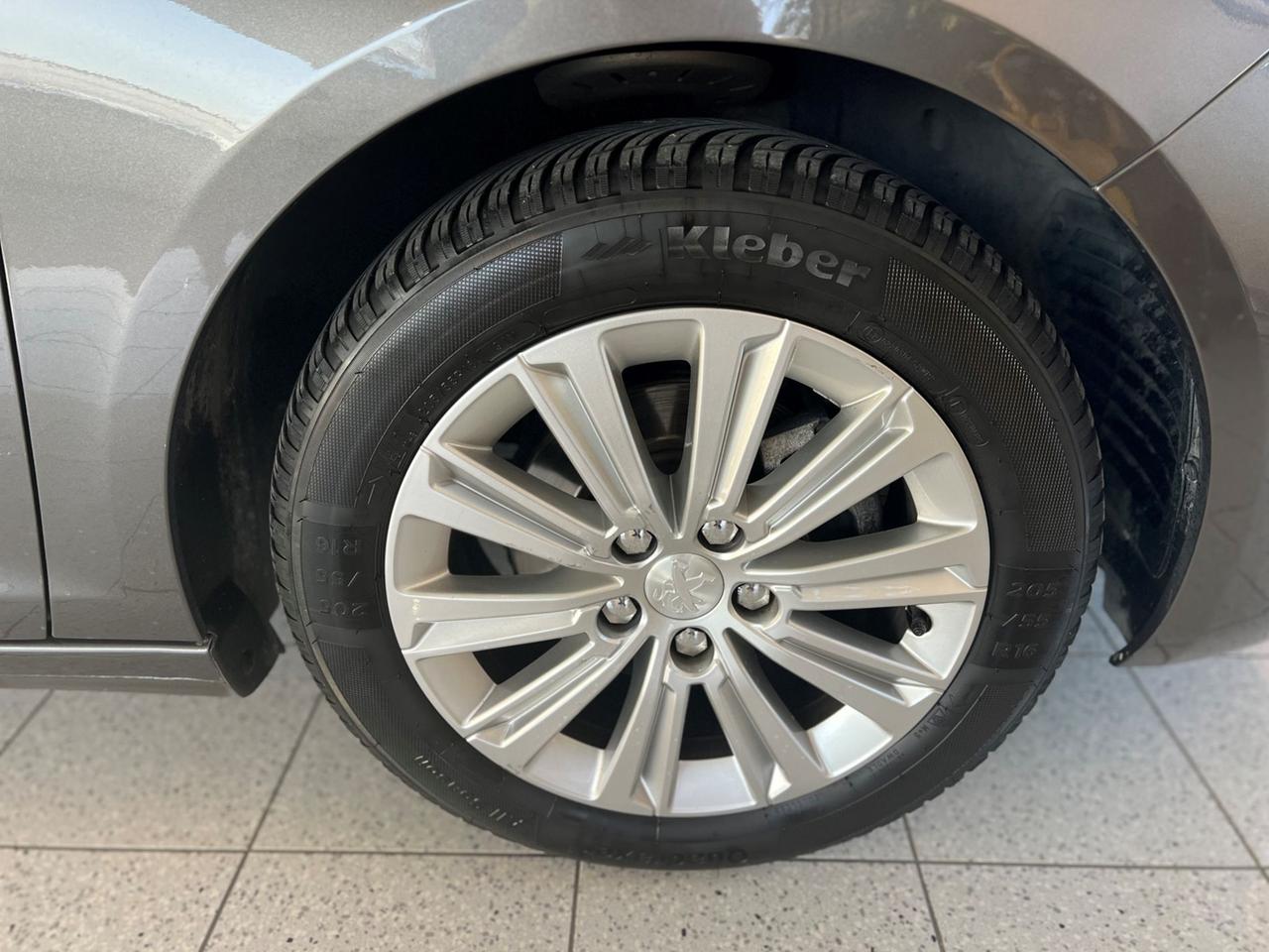 PEUGEOT 308 II 2018 5p 1.2 puretech Allure s&s 130cv - CINGHIA FATTA!