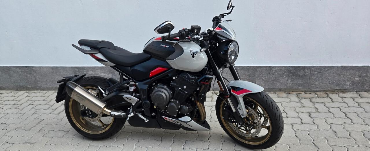 Triumph Trident 900 800