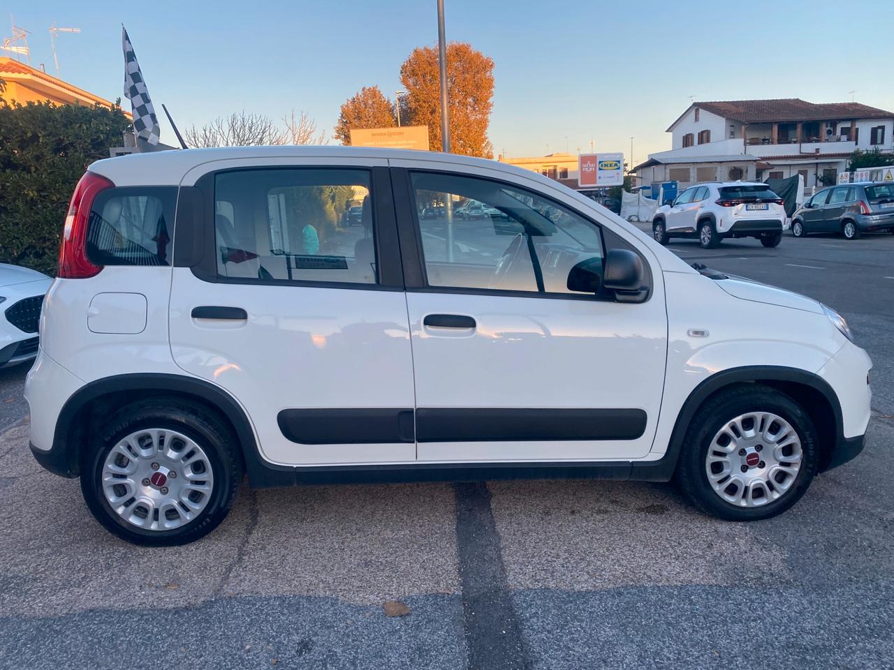 FIAT Panda 1.0 Firefly hybrid 5POSTI RadioBT