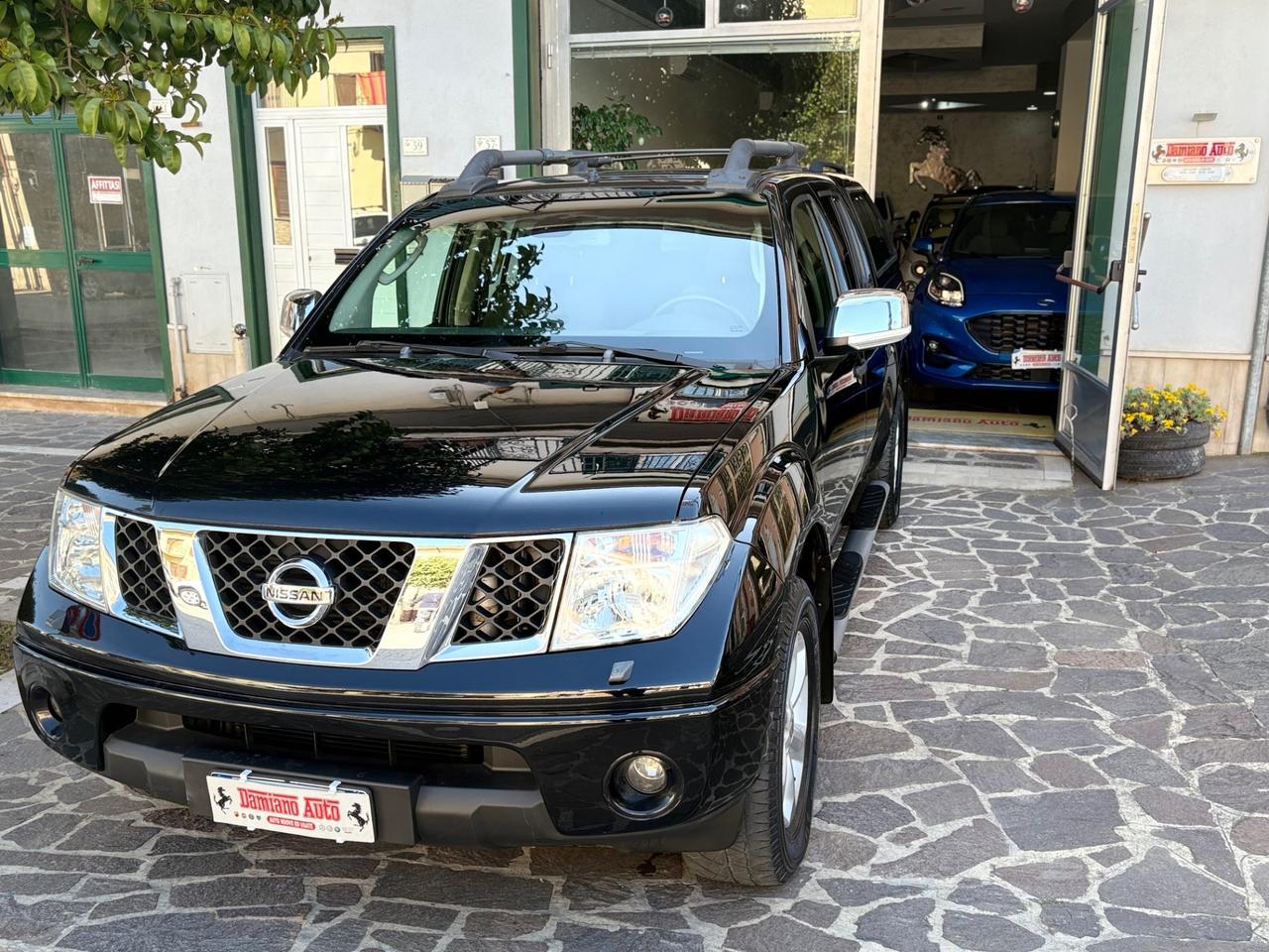 Nissan Navara 2.5 dCi Double Cab PICK UP HARD TOP