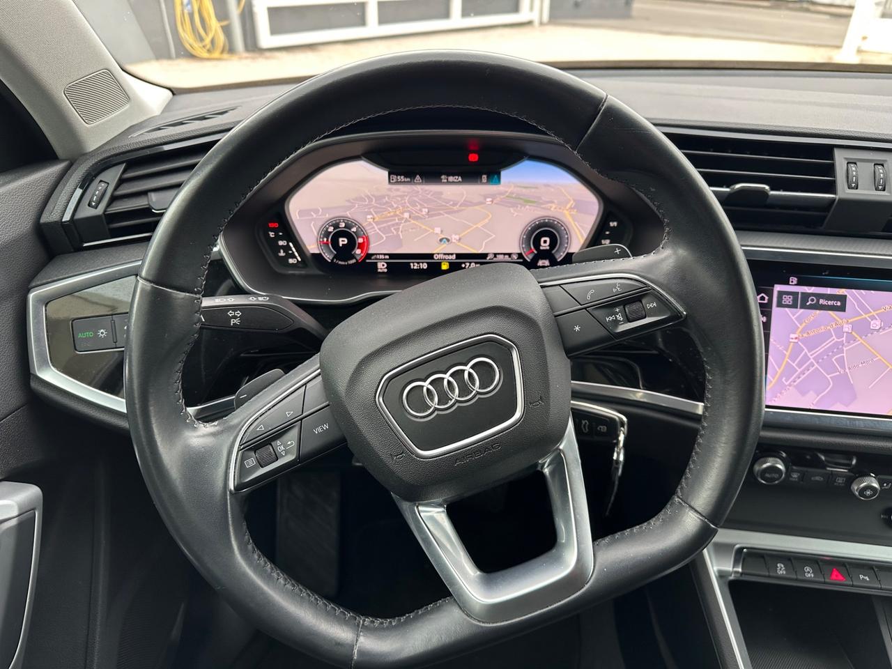 Audi Q3 35 TDI quattro Business Advanced