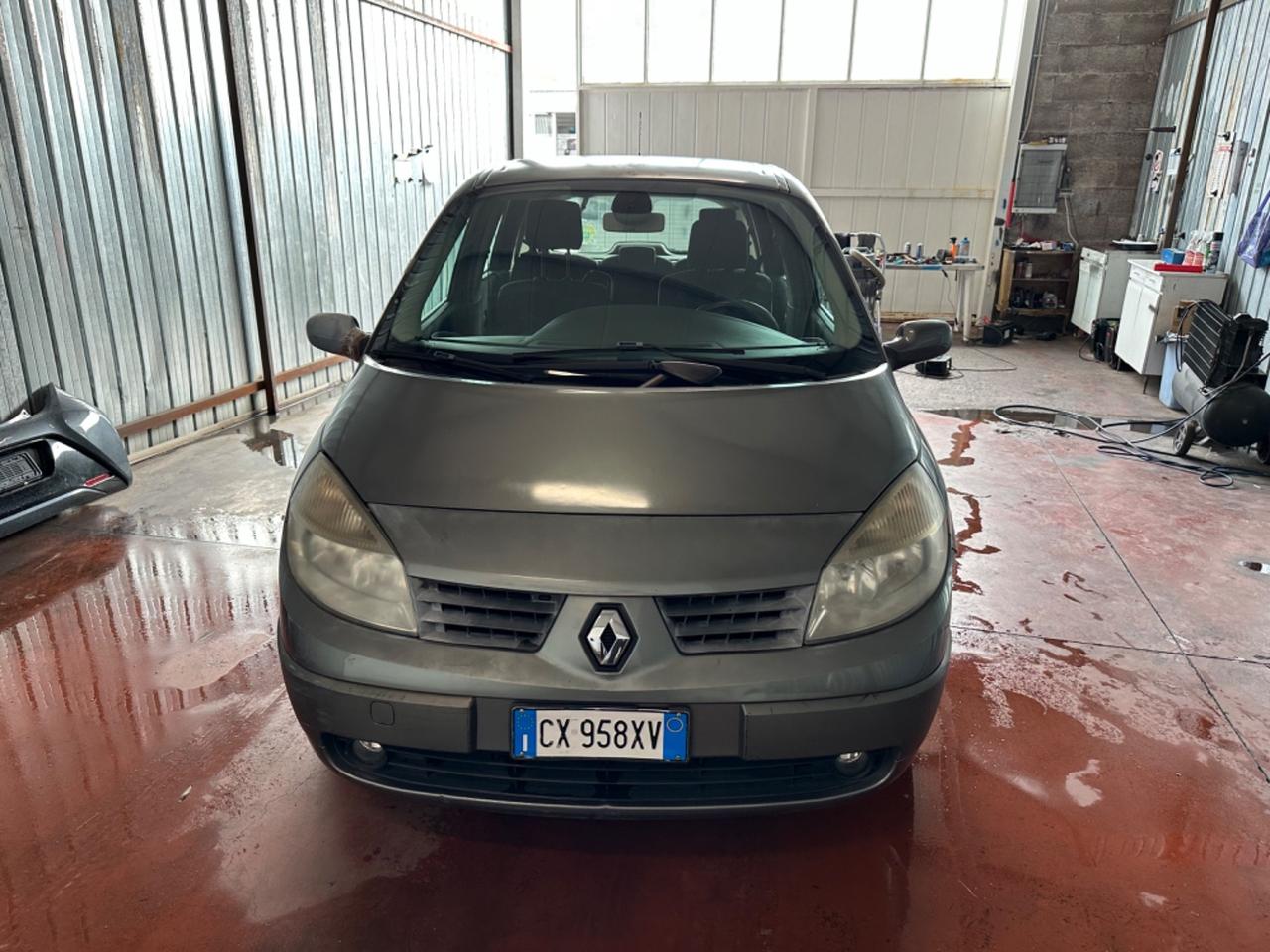 Renault Scenic 1.9 dCi/130CV Confort