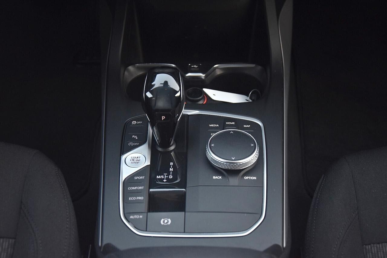 Bmw 116 d 5p. Business Advantage