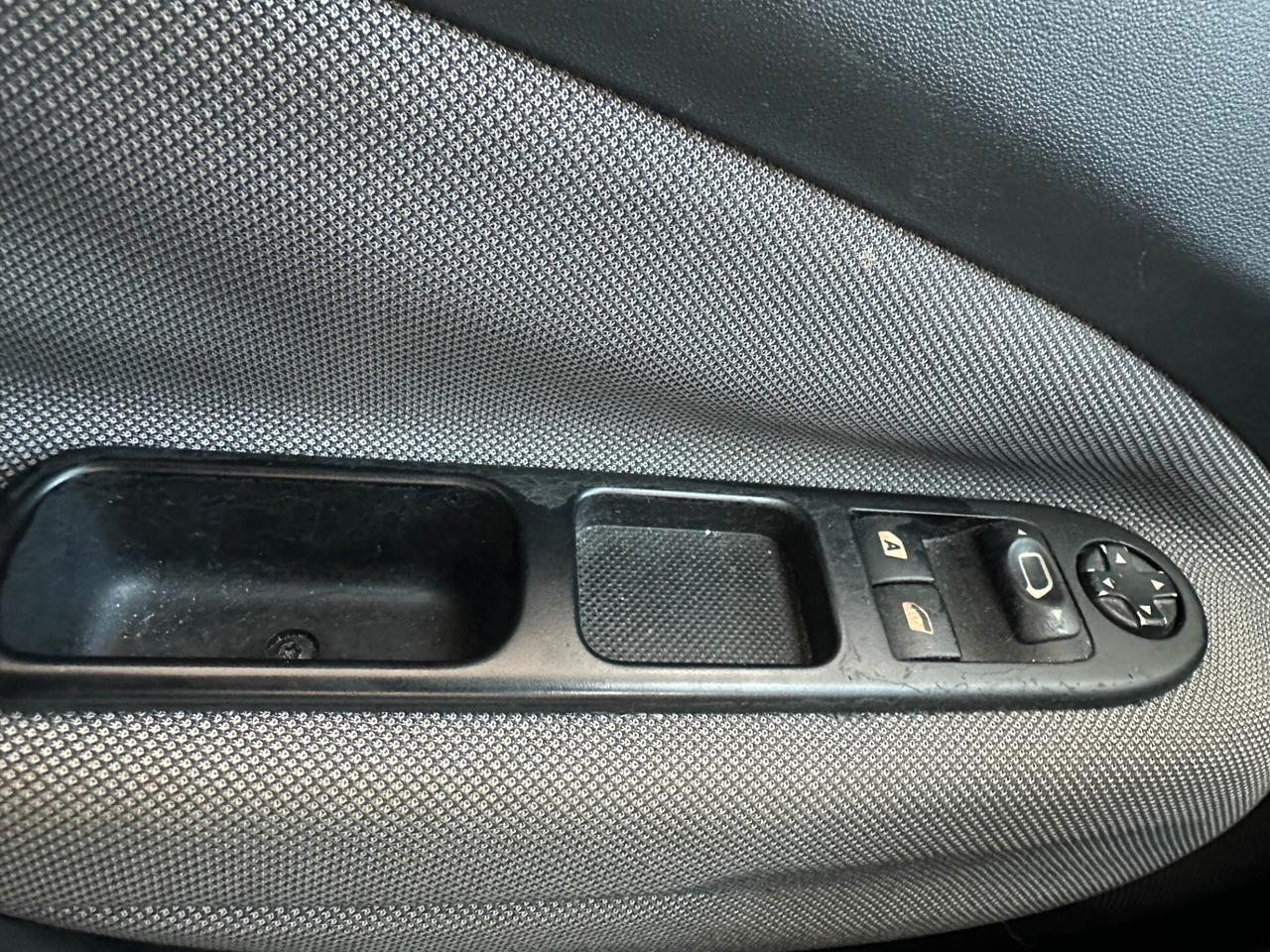 Citroen C3 Picasso 1.4 Benz, si neopat, uni prori, famigliare