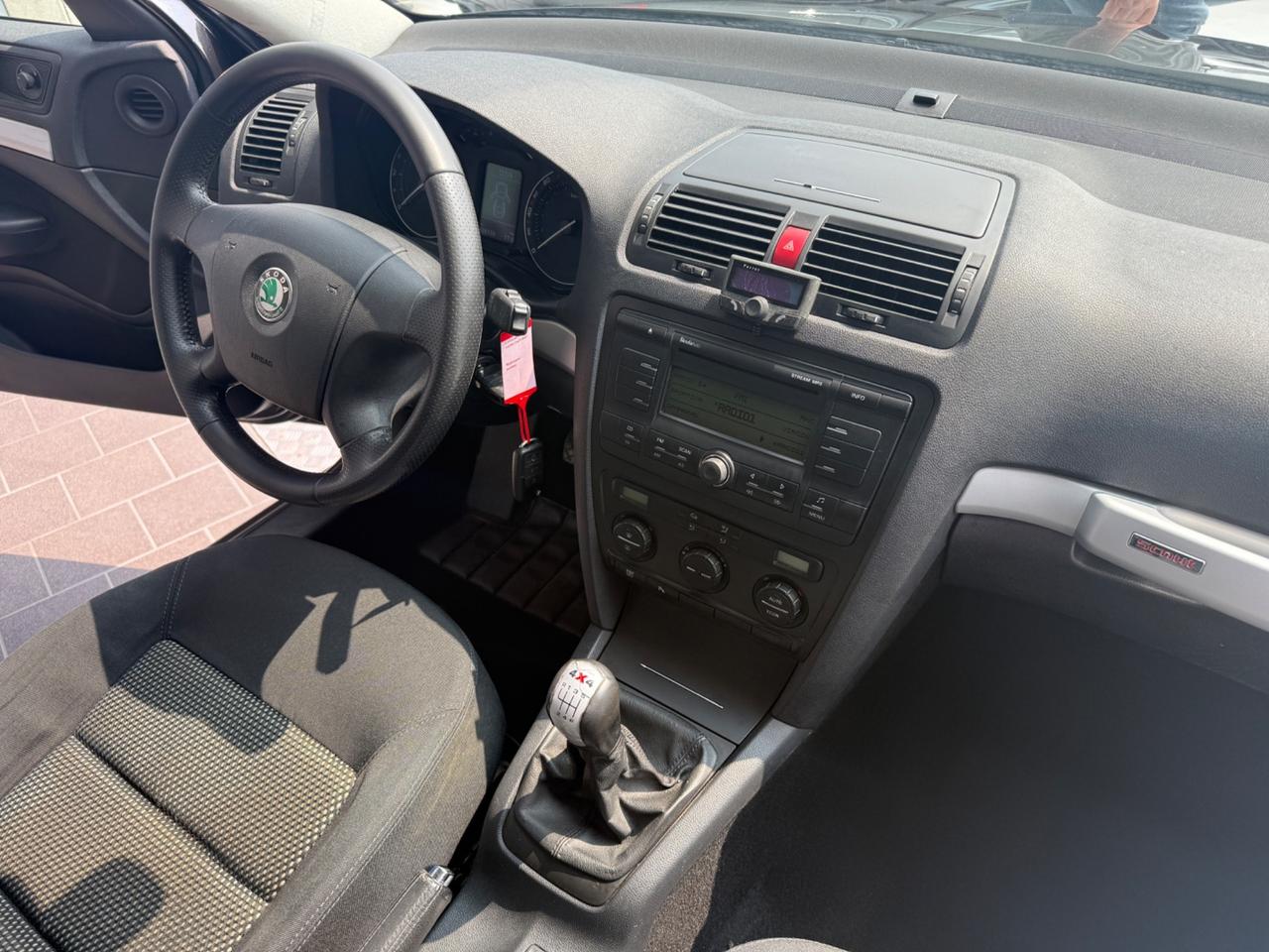 Skoda Octavia 2.0 TDI F.AP. 4x4 Wagon Scout 140CV