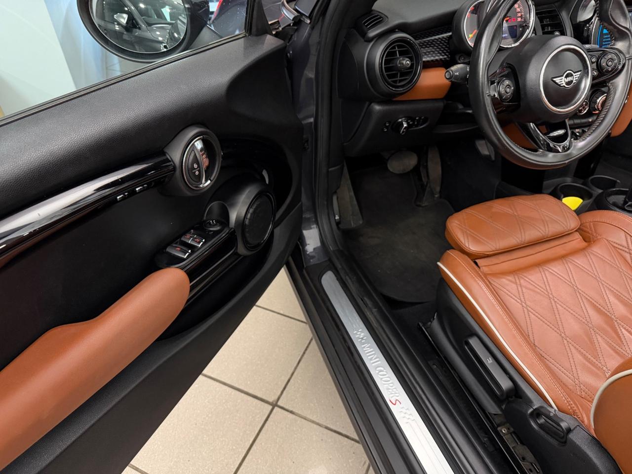 Mini 2.0 Cooper SD aut. Hype Cabrio