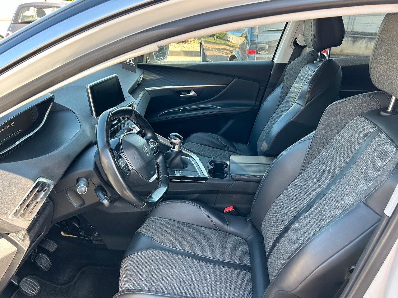 Peugeot 3008 BlueHDi 120 S&S BC Business