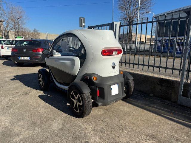 RENAULT Twizy LIFE BATTERIA A NOLEGGIO