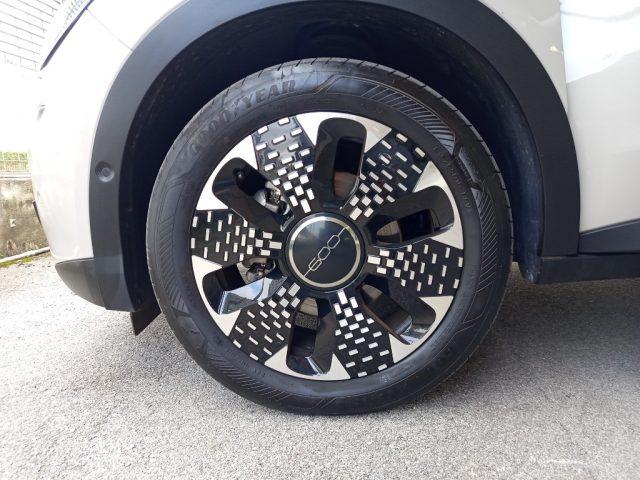 FIAT 600 Hybrid 100 CV DCT MHEV La Prima